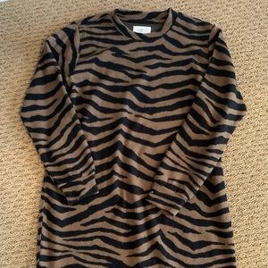 Lou & Grey printed sweater dress